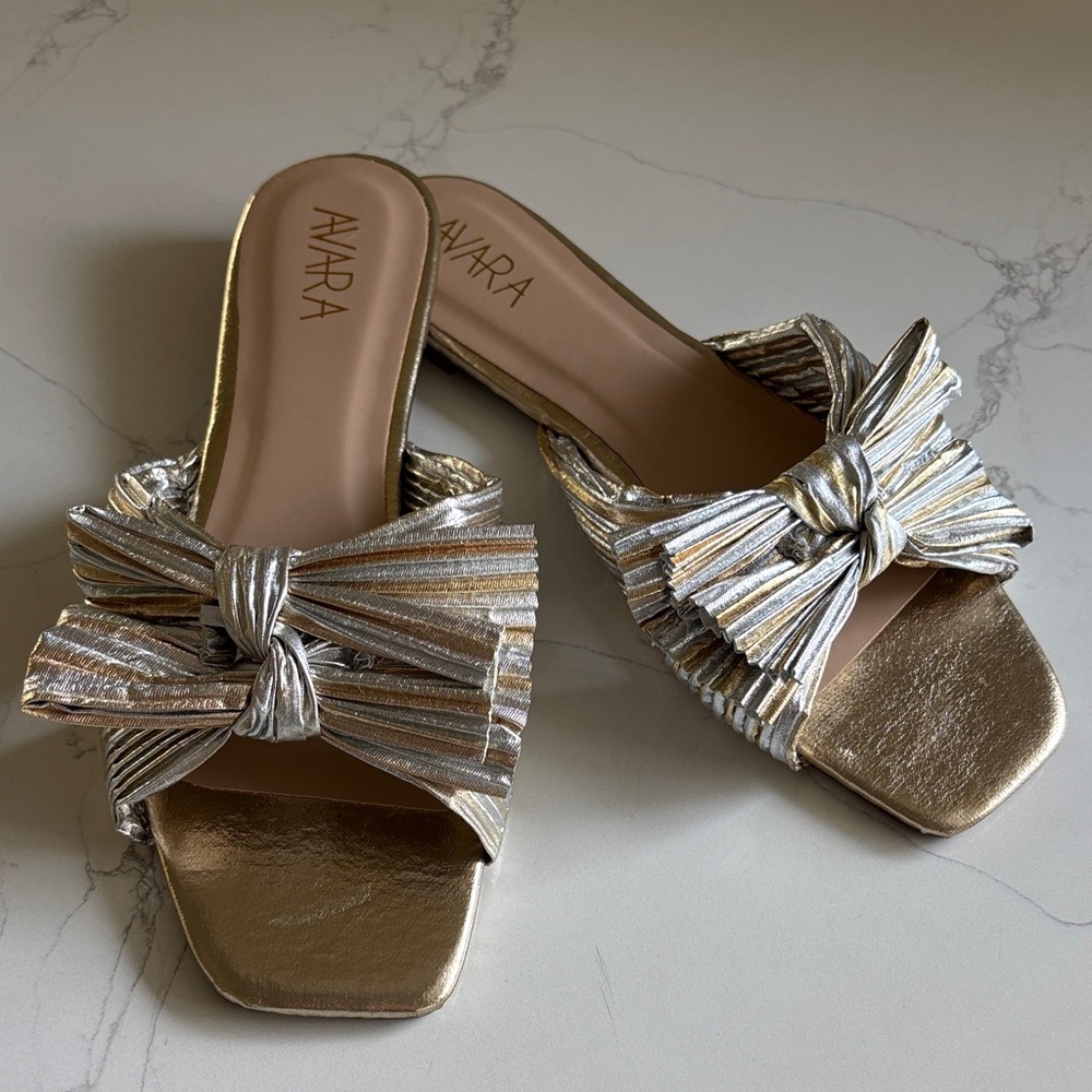 Avara Brand Women's Silver and Gold Bow Slide Sandals, New